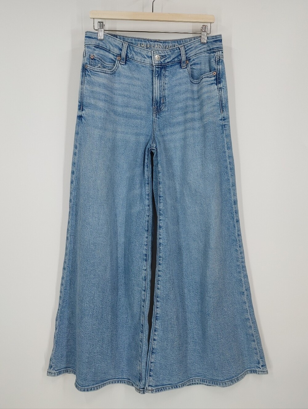 American Eagle A Line Fit Jeans